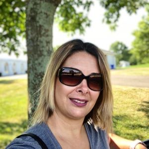 Meet your Posher, Julia